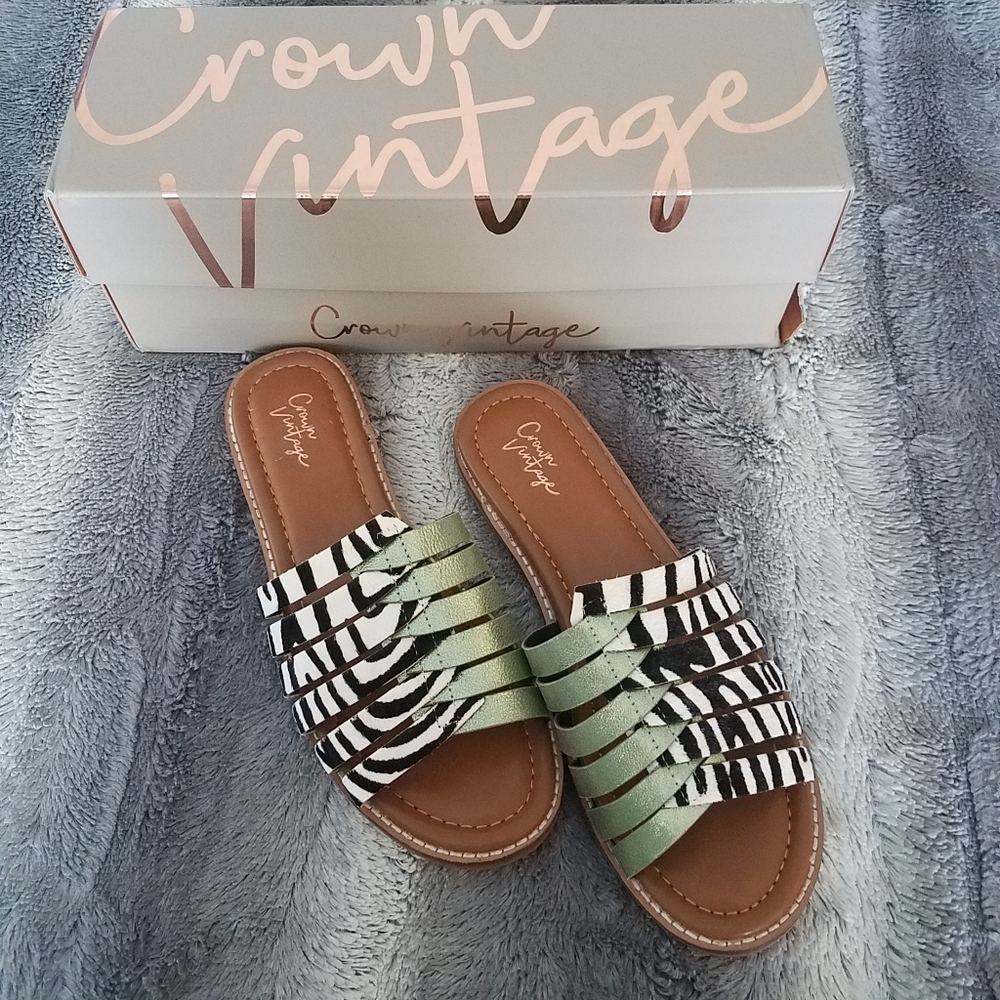 Crown Vintage Sandals NWOt